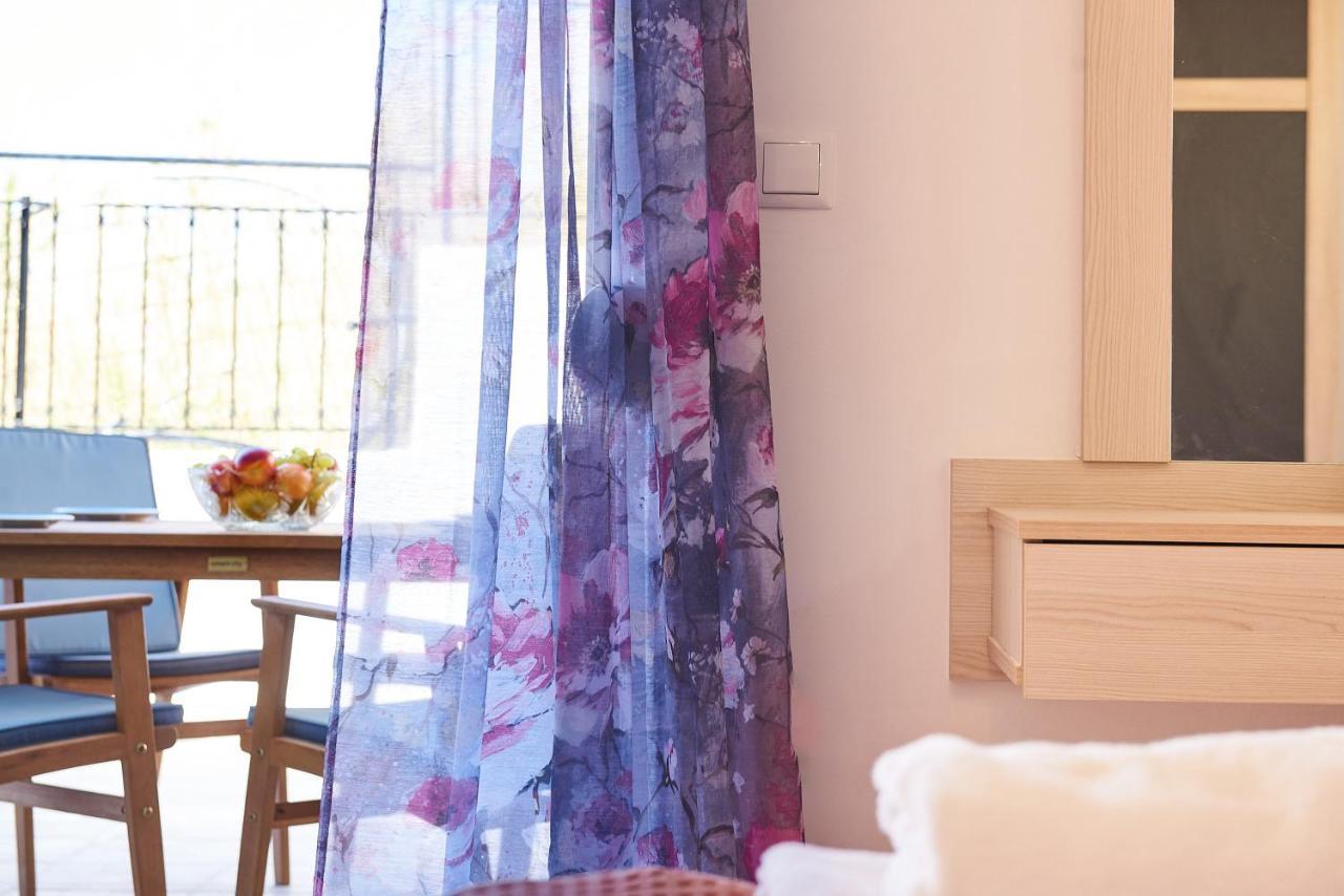 Lake View Suites Kávallos Dış mekan fotoğraf