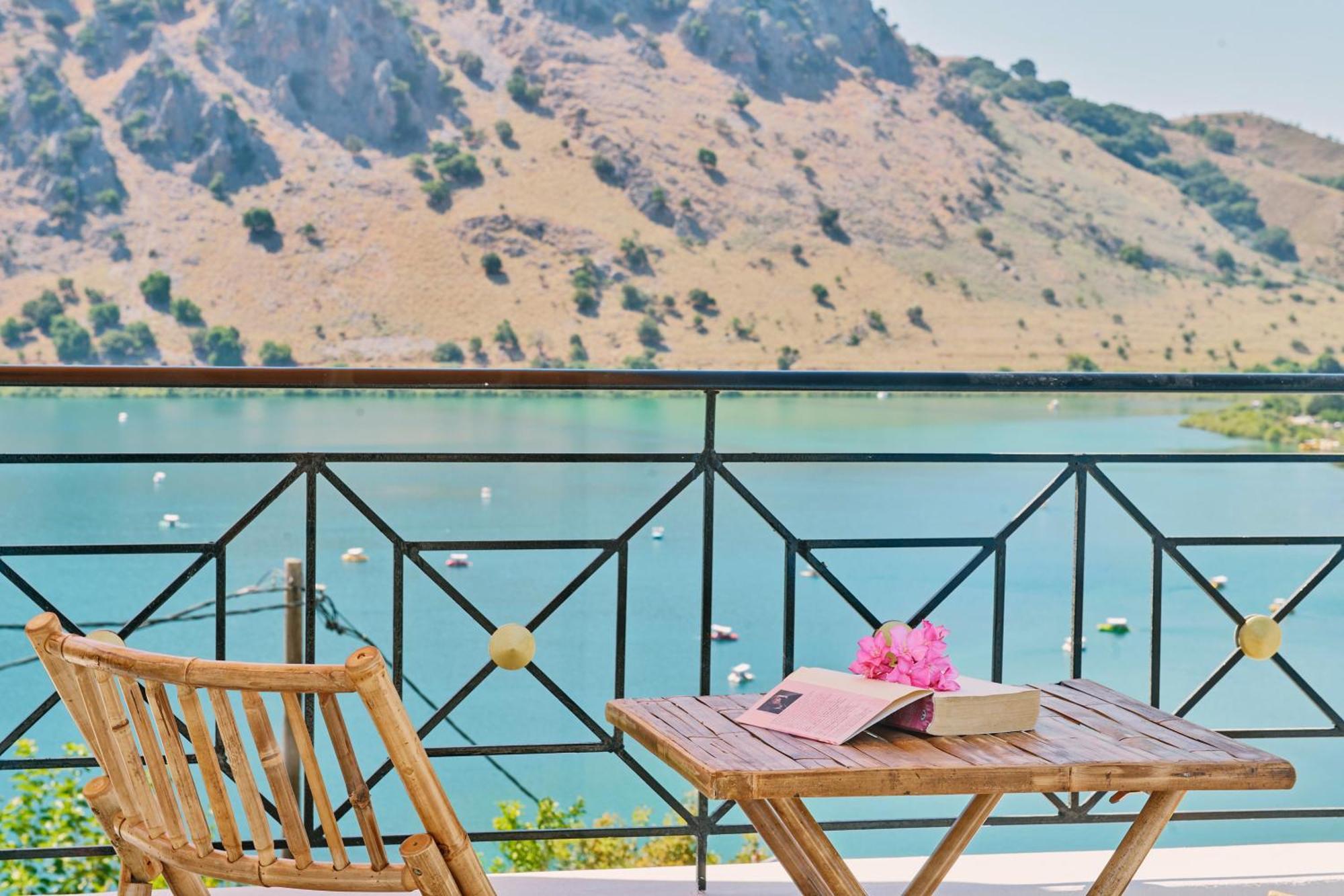 Lake View Suites Kávallos Dış mekan fotoğraf